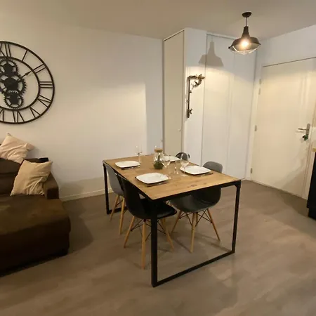 Appartement Confort Avec Parking Et Loggia